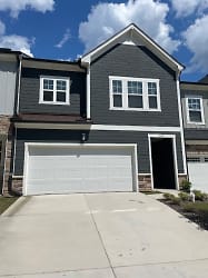 2018 Chipley Dr - Cary, NC