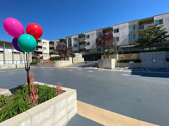 Cahuenga Place - 3400 Cahuenga Blvd West Apartments - Los Angeles, CA