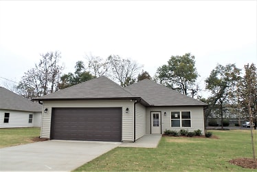 87 Carriage House Rd SW - Bessemer, AL