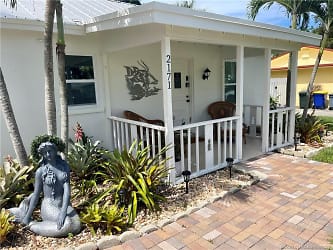 2171 NE Pelican Terrace - Jensen Beach, FL