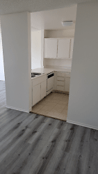 6825 Haskell Ave unit 308 - Los Angeles, CA