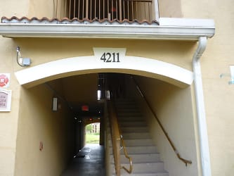 4211 San Marino Blvd #201 - West Palm Beach, FL