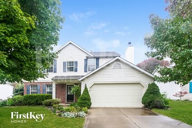 6262 Saddletree Dr - Zionsville, IN