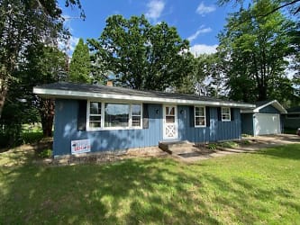2330 Wisconsin Ave - Plover, WI