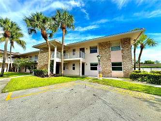 8421 Royal Palm Blvd #8421 - Coral Springs, FL