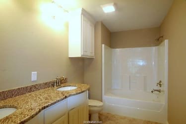 4103 Whispering Creek Dr unit ABCD - College Station, TX