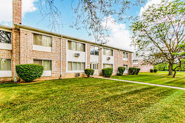 Woodhaven Square Apartments - Woodhaven, MI
