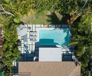3000 NE 21st Terrace - Fort Lauderdale, FL