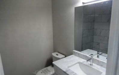 Bathroom 3.jpg