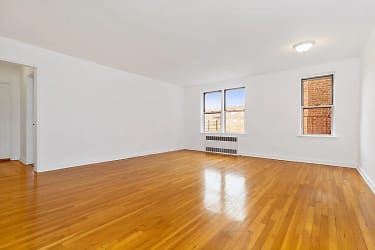 67-7 Yellowstone Blvd unit 2 - Queens, NY