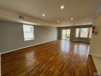 40 11th Ave W #2 - undefined, undefined