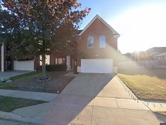 6053 Horse Trap Dr - Fort Worth, TX