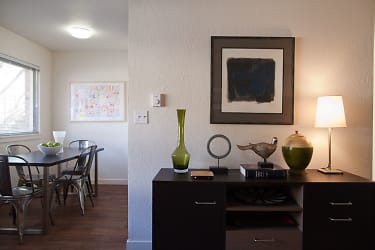 Pearl Street (3927) Apartments - Seattle, WA