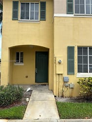 1950 SW 60th Ave #1950 - North Lauderdale, FL