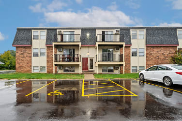 Pine Ridge Apartments - Springfield, IL