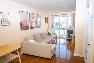 43-33 42nd St unit 6A - Queens, NY