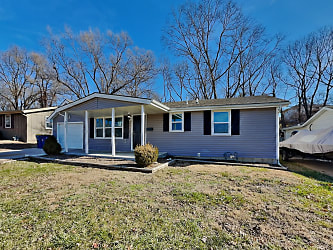 327 Woods Ave - Excelsior Springs, MO
