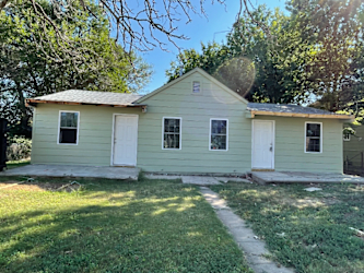 209 S 2nd St - Salina, KS