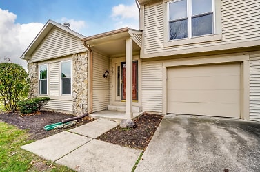 6129 Sawmill Woods Dr - Fort Wayne, IN
