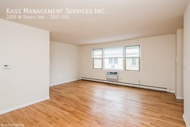 2001 W Touhy Ave unit 202 - Chicago, IL