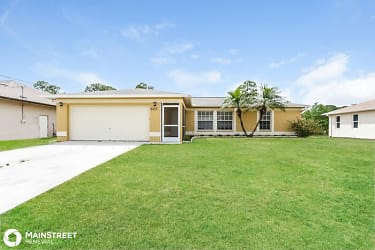 2613 Trilby Ave - North Port, FL