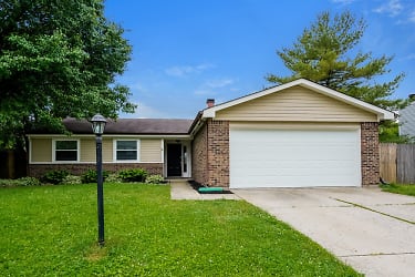 7803 Madden Dr - Fishers, IN