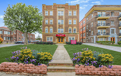 Heights Apartments On Overlook - Cleveland Heights, OH
