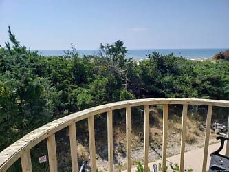 863 Evergreen Walk - Ocean Beach, NY