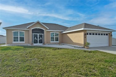 130 SW 31st Ave - Cape Coral, FL