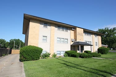 12 Plex - West Des Moines Apartments - West Des Moines, IA