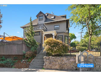 2380 NW Northrup St - Portland, OR