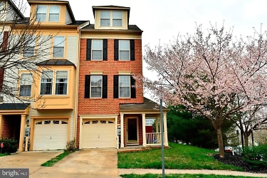 2 Bailey Ln - Owings Mills, MD