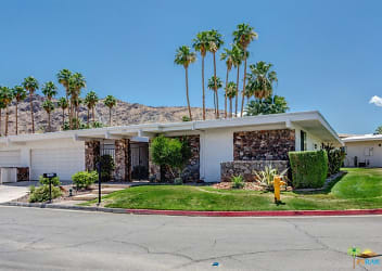 1533 E Canyon Estates Dr - Palm Springs, CA