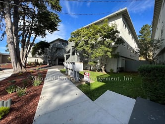 8 Arkwright Ct - Pacific Grove, CA