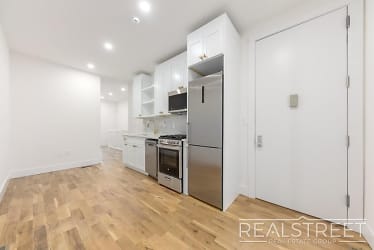 1871 Gates Ave #1R - Queens, NY
