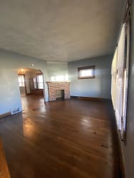 11514 Fairport Ave - Cleveland, OH