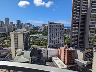 469 Ena Rd unit 2304 - Honolulu, HI