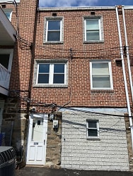 228 W Wyncliffe Ave - Clifton Heights, PA