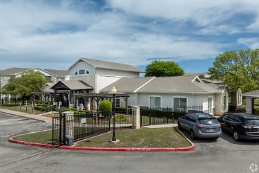 Lakeline Apartment Homes - Leander, TX