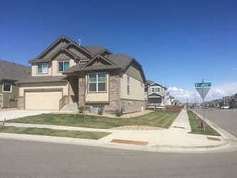 2067 Reliance Dr - Windsor, CO