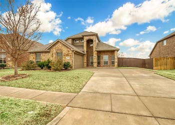 1116 Seclusion Cove Dr - Mc Kinney, TX