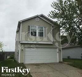10672 Glenayr Dr - Camby, IN