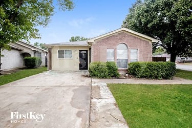 2613 Winding Rd - Fort Worth, TX