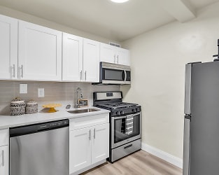 Parkview Tower Apartments - Oaklyn, NJ