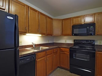 Austin Manor Apartments - Philadelphia, PA