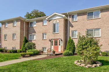 Mill Creek Village Apartments - Youngstown, OH