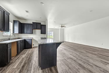 927 S Benchmark Lane - Joel Apartments - Fayetteville, AR