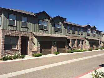 Gated 3 Bdrm 2.5 Bath Townhome With Attached 1 Car Garage - Lubbock, TX