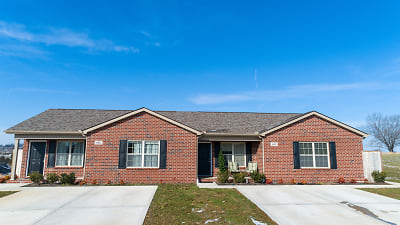 816 S Old Sevierville Pike unit 2 - Seymour, TN