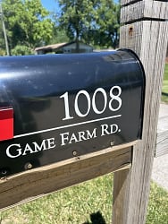 1008 Game Farm Rd - Yorkville, IL
